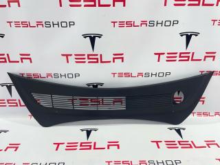 Подкапотный пластик бокса Tesla Model 3 1 поколение (2017 - 2026), 1081675-00-B, 1081692-00-C