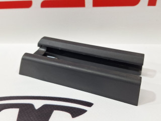 Заглушка салазки сиденья Tesla Model S 1 поколение [рестайлинг] 2016, 1097490-00-C, 1551555-00-C