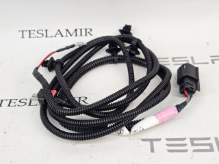Электропроводка бампера переднего Tesla Model 3 2 поколение 2024, 1897318-00