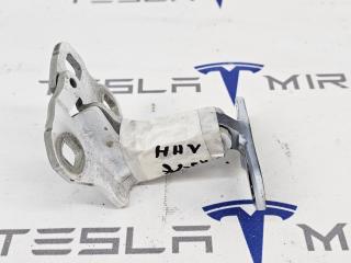 петля двери Tesla Model 3 2 поколение 2024, 1773628-01