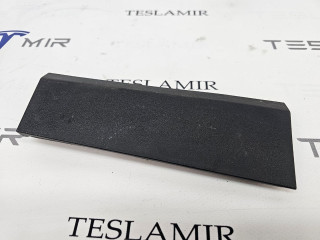 пластик Tesla Model 3 1 поколение 2022, 1086303-00