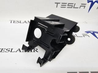 Кронштейн радара Tesla Model Y 1 поколение 2021, 1500123-00