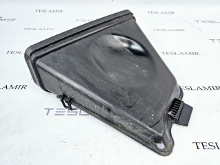 воздухозаборник Tesla Model 3 1 поколение 2019, 1092162-00