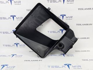 Воздуховод (дефлектор) радиатора (лопух) правый Tesla Model S 1 поколение [рестайлинг] 2019, 1058072-00, 1058024-00