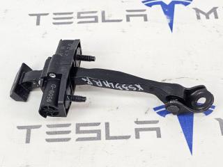 ограничитель открывания двери задней Tesla Model 3 2 поколение 2025, 1089509-00
