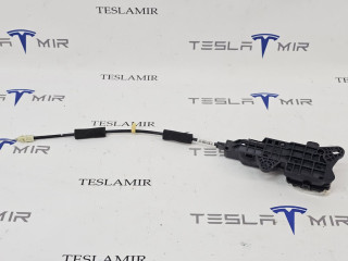 Электропривод (активатор, актуатор) замка капота Tesla Model S 1 поколение [2-й рестайлинг] 2022, 1586554-00