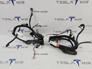 Проводка крышки багажника Tesla Model Y 1 поколение 2022, 1616689-00