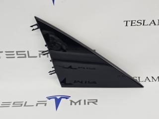 Накладка на зеркало (треугольник) левая Tesla Model Y 1 поколение 2025, 2130033-00