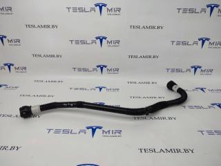 Патрубок системы охлаждения пластиковый Tesla Model 3 1 поколение 2019, 1077603-00