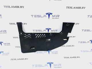 пластик Tesla Model 3 1 поколение 2023, 1100553-00, 1130978-00