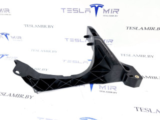 крепление фары правой Tesla Model S 1 поколение [2-й рестайлинг] 2022, 1643514-00