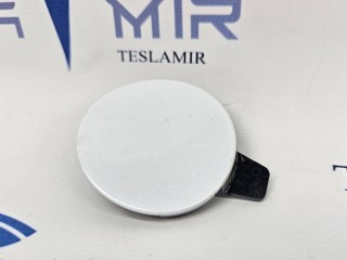 заглушка переднего бампера под крюк Tesla Model Y 1 поколение 2022, 1493746-00