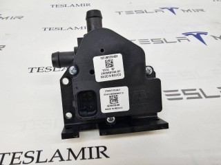 Клапан 4-х ходовой системы охлаждения Tesla Model S 1 поколение [рестайлинг] 2018, 6007370-00
