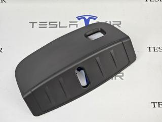 накладка декоративная Tesla Model 3 1 поколение 2023, 1095858-00, 1095859-00, 1555579-00