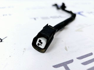 Фишка (разъем) проводки клаксона Tesla Model S 1 поколение [рестайлинг] 2017, 1008953-00, 1008954-00