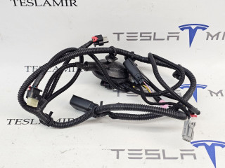 Электропроводка панели радиаторов (телевизора) Tesla Model 3 2 поколение 2024, 1897320-00