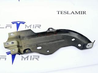 крепление ( кронштейн ) крыла Tesla Model 3 1 поколение 2019, 1092304-00