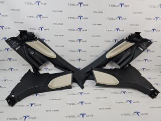Накладка стойки B внутренняя Tesla Model S 1 поколение [рестайлинг] 2018, 1058402-32, 1058401-32, 1051769-S2, 1051768-03, 1051768-S2, 1051768-22