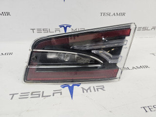 фонарь крышки багажника правый Tesla Model S 1 поколение [рестайлинг] 2018, 1006006-00, 6005924-00