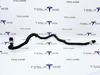 Патрубок системы охлаждения пластиковый Tesla Model 3 1 поколение 2019, 1077592-00