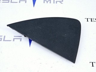 Накладка боковая торпеды правая Tesla Model 3 1 поколение 2022, 1083362-00
