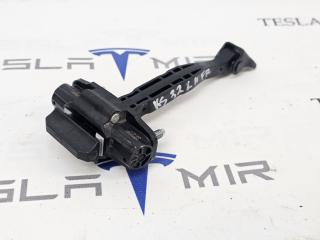 ограничитель открывания двери Tesla Model Y 1 поколение 2025, 1500682-00