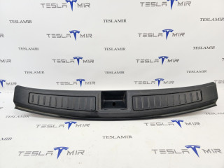 Отделка багажника (пластик) под замок Tesla Model S 1 поколение [рестайлинг] 2018, 1010824-01