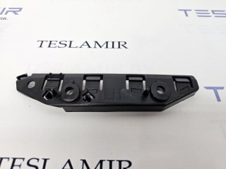 Крепление бампера переднего Tesla Model 3 1 поколение 2022, 1084181-00
