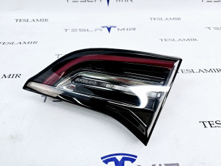 фонарь крышки багажника правый Tesla Model 3 1 поколение 2022, 1077402-00, 1077404-00, 1502089-00, 1077402-96