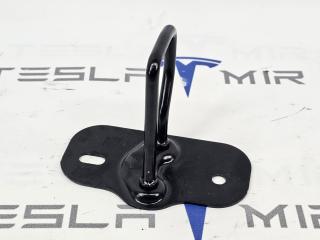 Петля (ригель) замка капота (одиночная) Tesla Model Y 1 поколение 2025, 1943665-00
