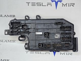 Блок управления BCM (бортовой сети) (Body Control Module) Боди Tesla Model S 1 поколение [2-й рестайлинг] 2022, 1585693-01, 1585693-01-B