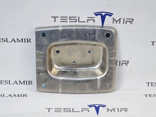 кронштейн заднего бампера Tesla Model 3 2 поколение 2024, 1083562-S0