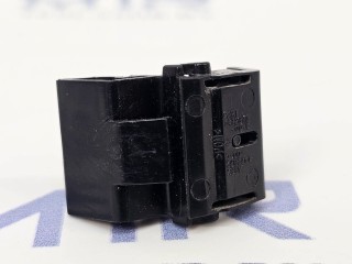 Клипса крепления переднего багажника (корыто) к крылу Tesla Model Y 1 поколение 2025, 1472872-00, 1472873-00, 1472874-00