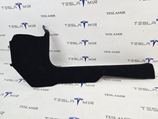 Накладка декоративная стойки А внутренняя правая нижняя Tesla Model 3 2 поколение 2025, 1733506-23