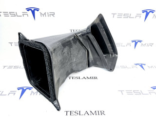 воздухозаборник Tesla Model 3 1 поколение 2022, 1588274-00, 1561156-00