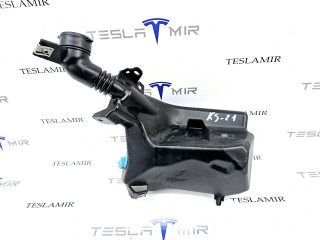 бачок омывателя Tesla Model 3 1 поколение 2022, 1096062-00, 1090850-00