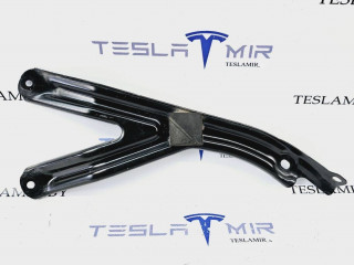 распорка стоек Tesla Model S 1 поколение [2-й рестайлинг] 2022, 1617459-00
