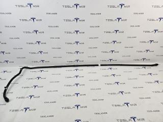 Патрубок системы охлаждения пластиковый Tesla Model Y 1 поколение 2024, 1628806-00