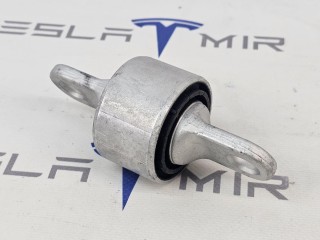 Сайлентблок переднего нижнего рычага (бабочка) Tesla Model 3 1 поколение 2020, 1044343-00