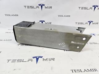 Удлинитель лонжерона (клык) правый Tesla Model Y 1 поколение 2025, 1487462-00