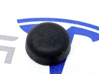 Заглушка гайки стеклоочистителя Tesla Model 3 1 поколение 2019, 1106610-00