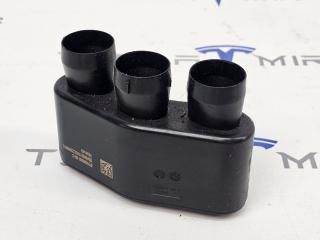 Двигатель (электромотор) передний Tesla Model 3 1 поколение 2022, 1099081-00