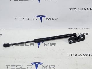 Амортизатор (упор) капота Tesla Model 3 2 поколение 2025, 1645989-00
