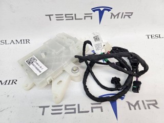 Блок ретрофит (ccs2) Tesla Model X 1 поколение 2020, 1495114-00, 1486940-00, 1495114-00-C