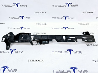 Кронштейн крепления обшивки багажника левый Tesla Model X 1 поколение 2018, 1080708-00, 1073311-00