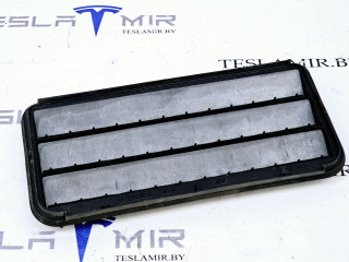 Вентиляционный клапан заднего багажника (жабры) Tesla Model 3 1 поколение 2019, 1098751-00