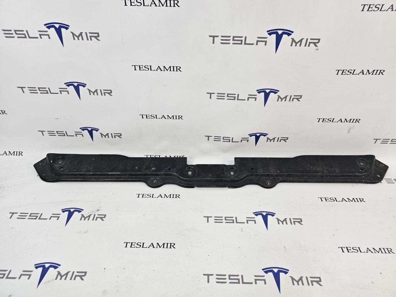 Кронштейн крепления батареи передний Tesla Model 3 1 поколение 2023, 1100058-10 - фото №1