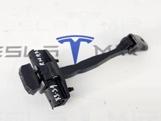 ограничитель открывания двери задней Tesla Model 3 2 поколение 2024, 1089509-00