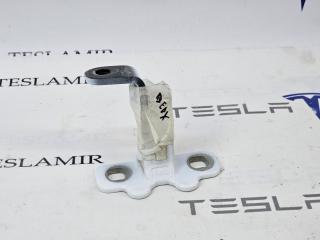 петля двери Tesla Model Y 1 поколение 2025, 1497494-00, 1626077-00