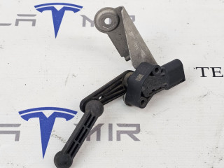 Датчик уровня пневмоподвески (положения кузова) передний левый Tesla Model X 1 поколение 2018, 1027941-00